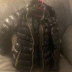 Girl kid’s moose knuckle patent leather waist draw coat